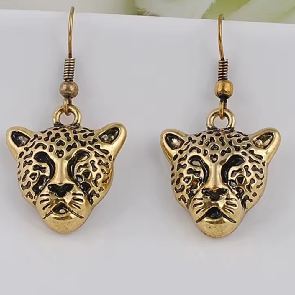 Cute Leopard Earrings With Pendant European Stereoscopic Ancient Gold Tone